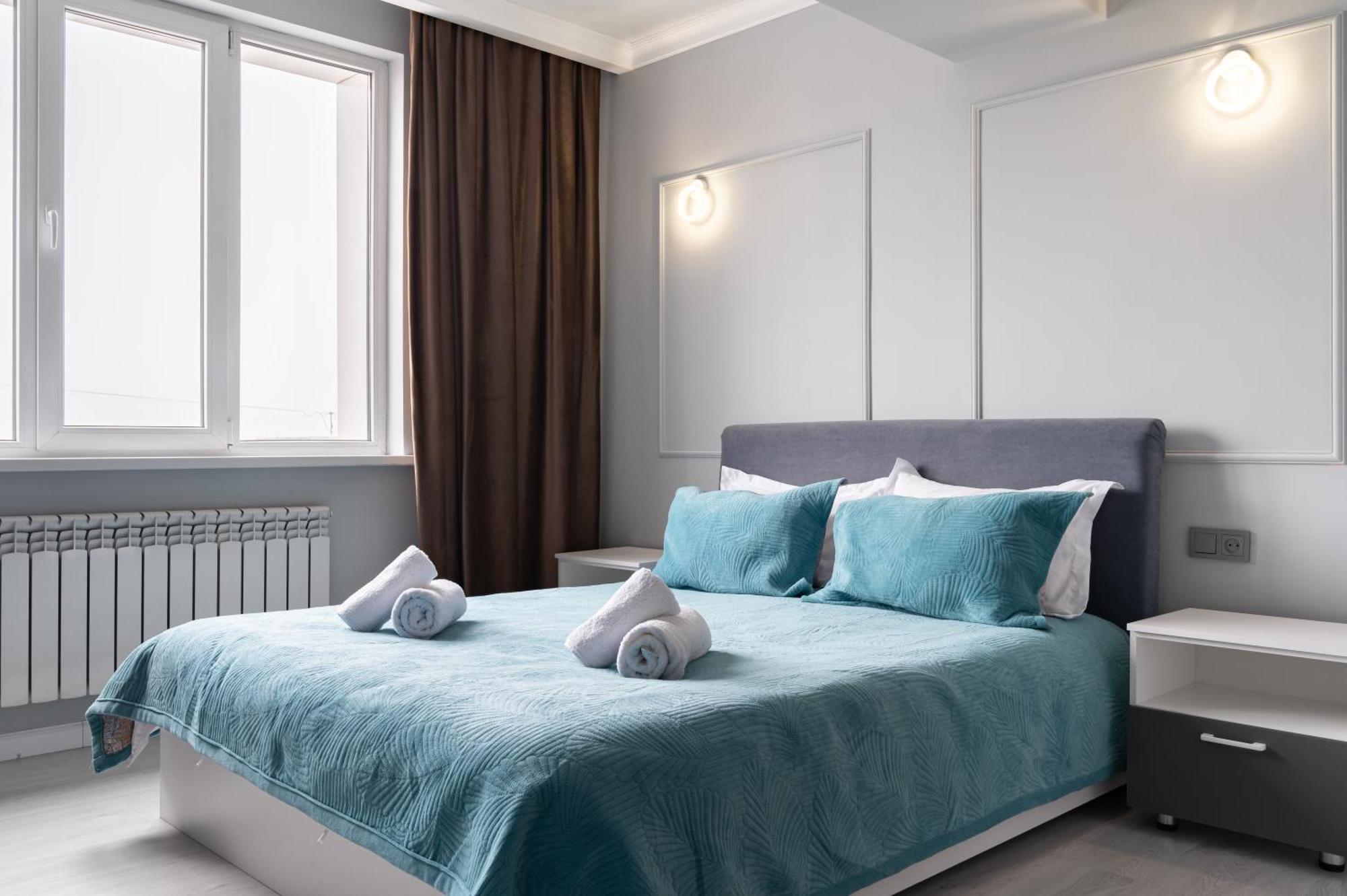 One Bedroom Apartment Next To Arbat In The Heart Of Almaty Exterior photo