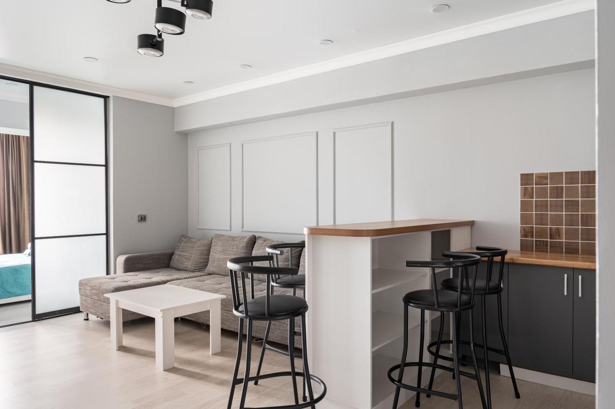 One Bedroom Apartment Next To Arbat In The Heart Of Almaty Exterior photo